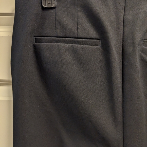 Loft Petites High Waist Curvy Short Pants - size 12P - Picture 13 of 17